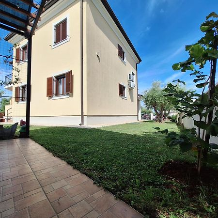 Apartmani Berber Babici ภายนอก รูปภาพ