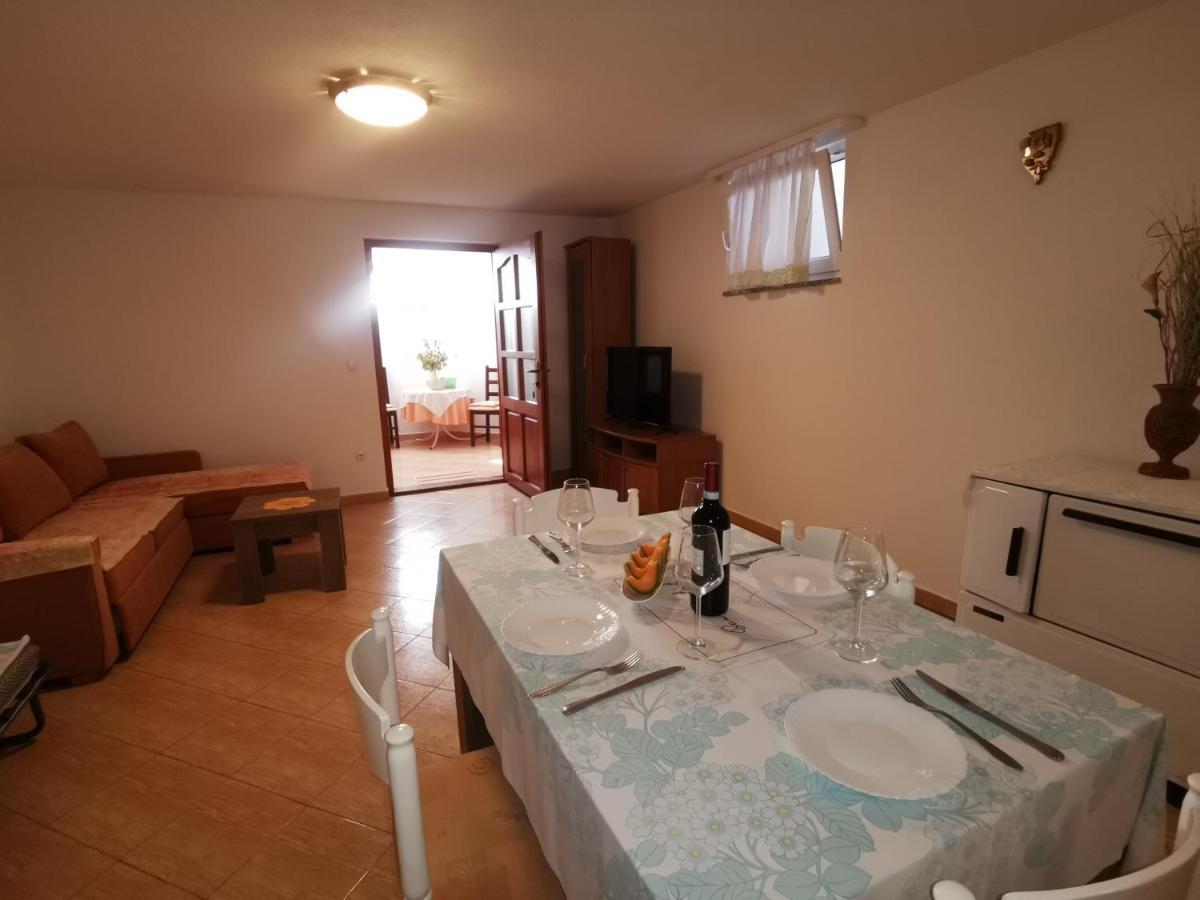Apartmani Berber Babici ภายนอก รูปภาพ