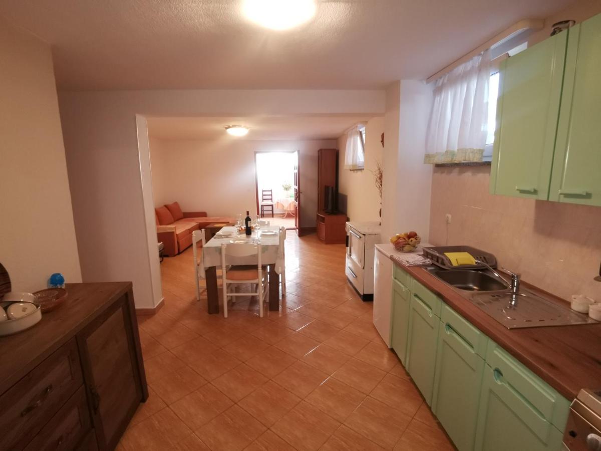 Apartmani Berber Babici ภายนอก รูปภาพ